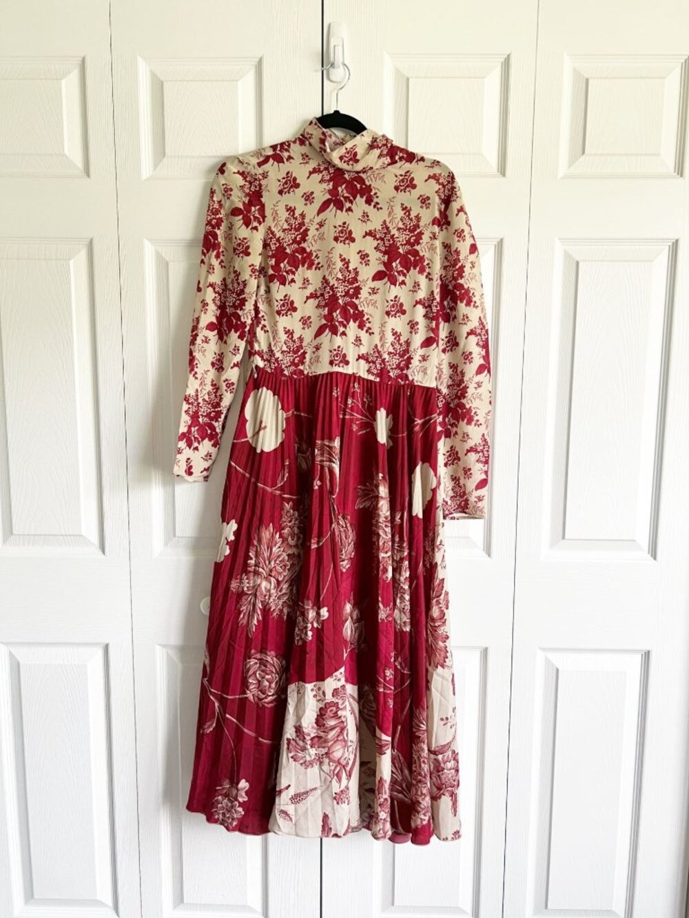 Red Valentino Red Cream Floral Pleated Maxi Dress Women's Size 40 (US 4)